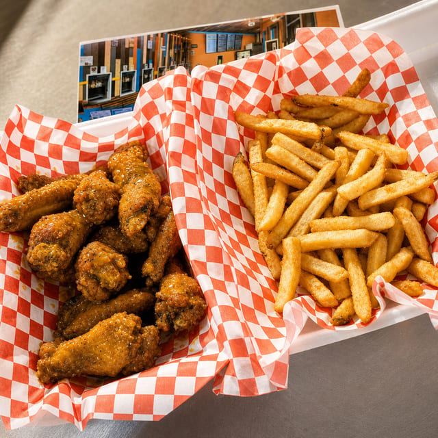 Wings Traditional 14 PC Combo.